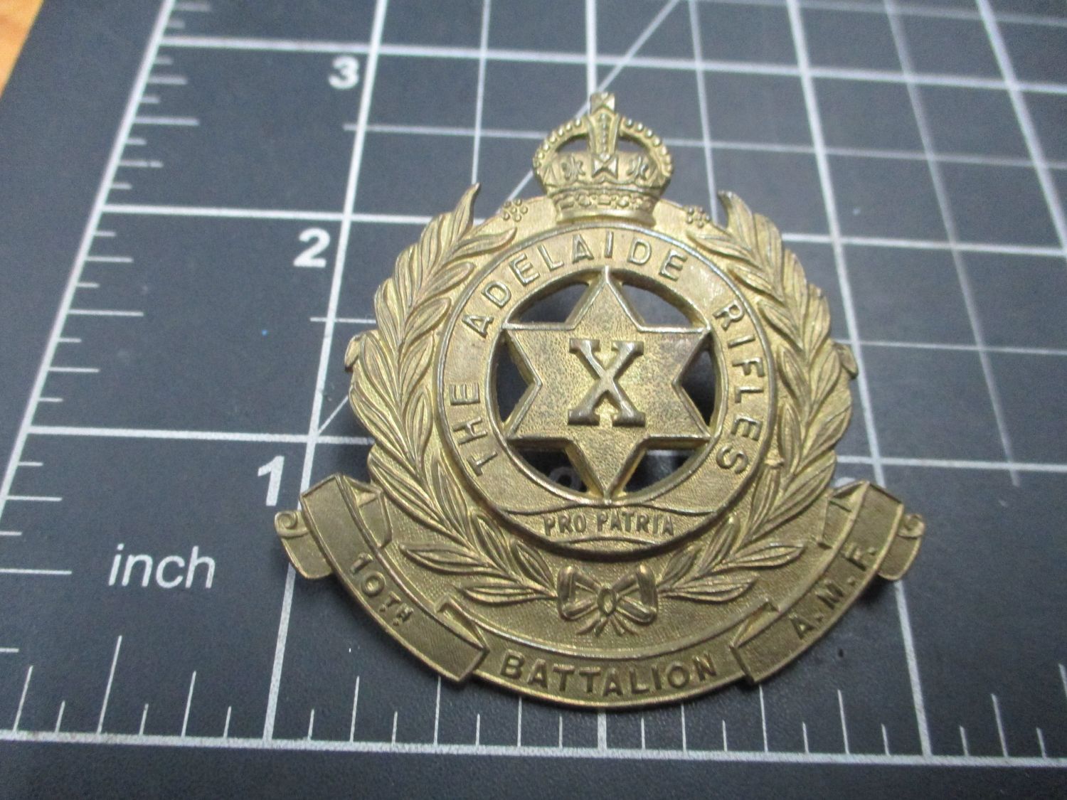 10th Infantry Battalion  1930-42 hat badge