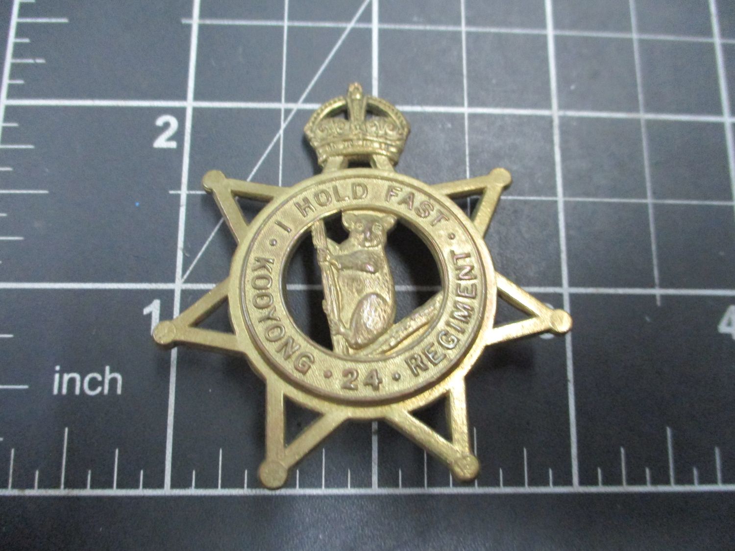 24th Infantry Battalion  1930-42 hat badge