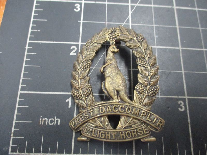 4th Light Horse Regiment  1930-42 Hat badge.