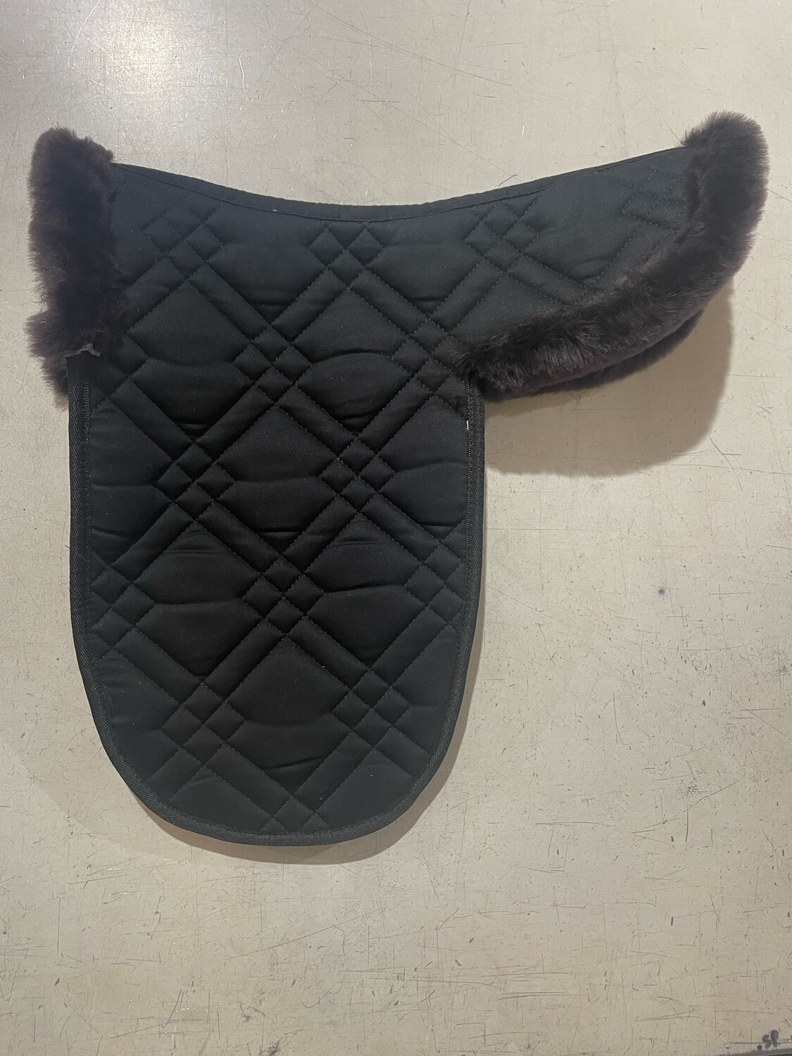Numnahs - Quilted with Sheepskin Roll