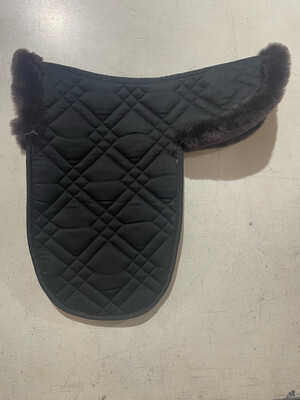 Numnahs 14 1/2- Quilted with Sheepskin Roll