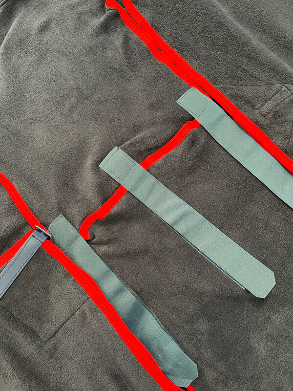 6&#39;6 Polar Fleece Rug With Bellwarmer