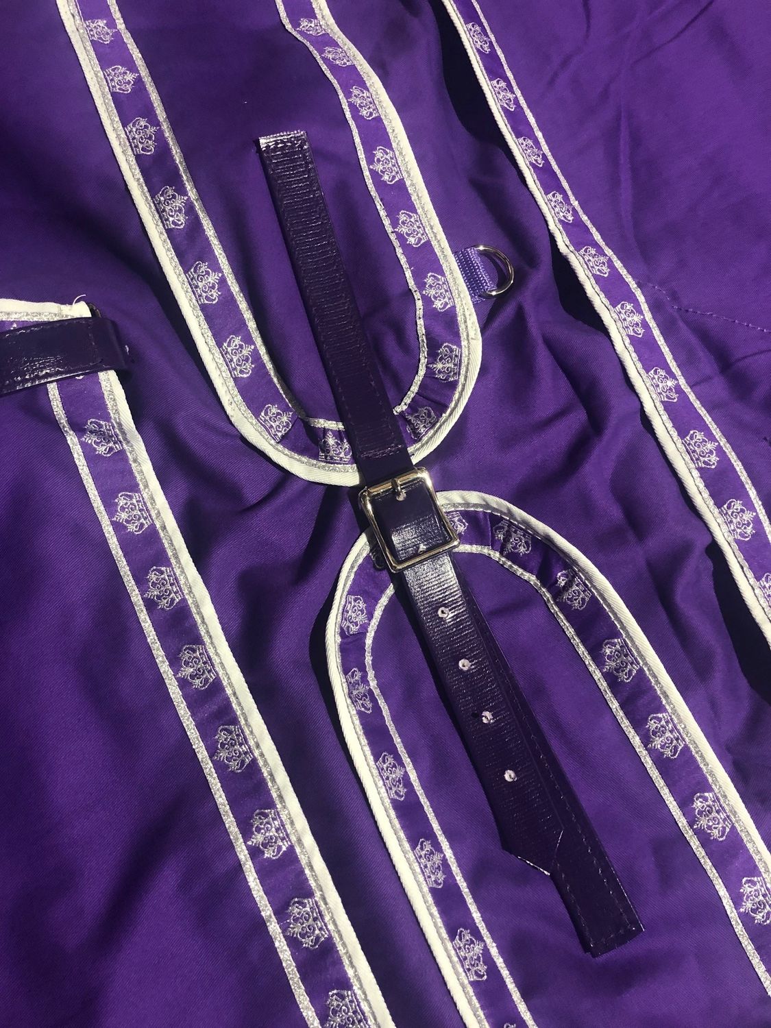 5&#39;0 Show Set with crowns - satin in shoulders