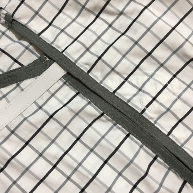 5'0 Paddock Rug &amp; tailbag - Satin in shoulders
