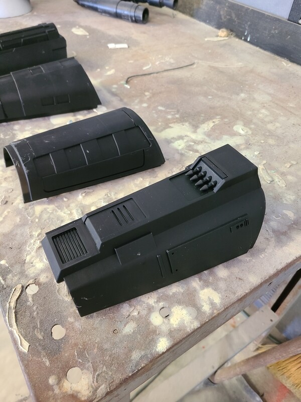 Custom Mandalorian Gauntlets