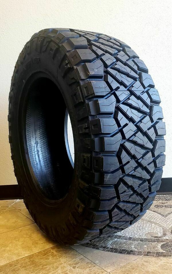 Nitto Ridge Grappler 35X12.50R17LT E 121Q - 10 Ply / "E" Series Tire