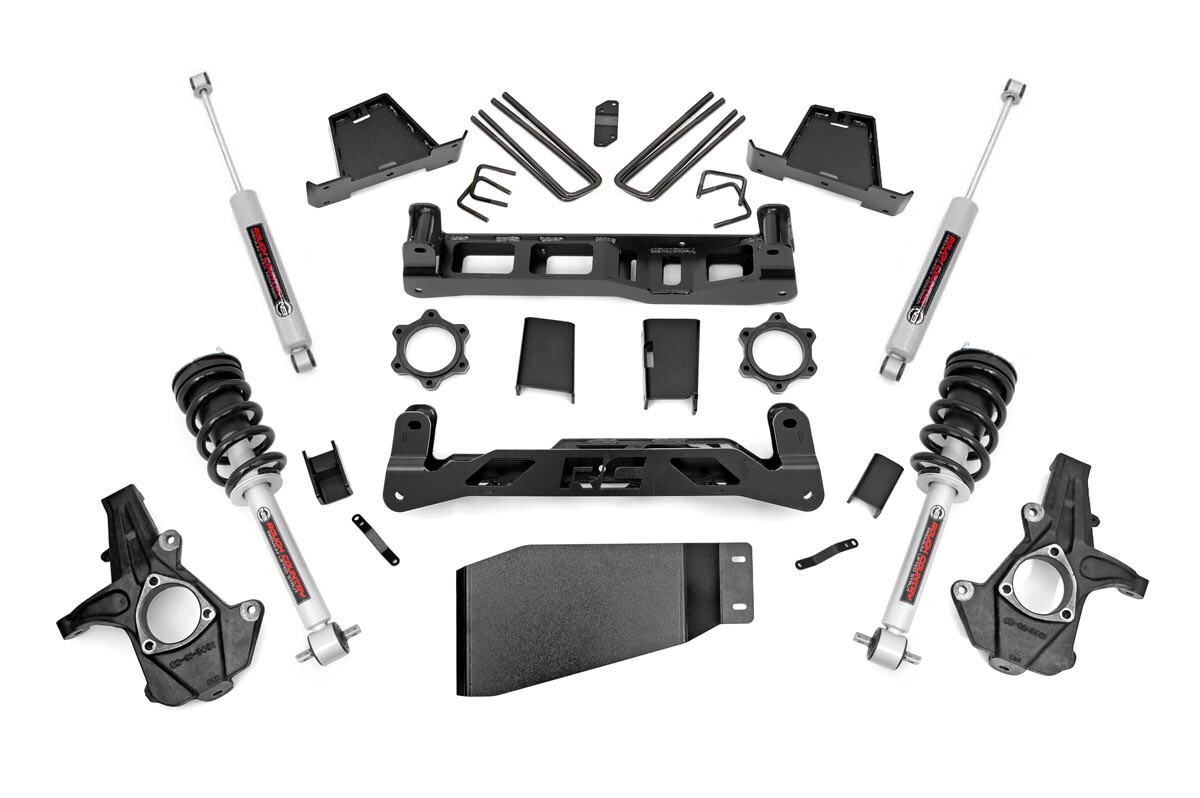 Rough Country 7.5 inch GMC Suspension Lift Kit With Lifted Struts (07-13 1500 PU 4WD)