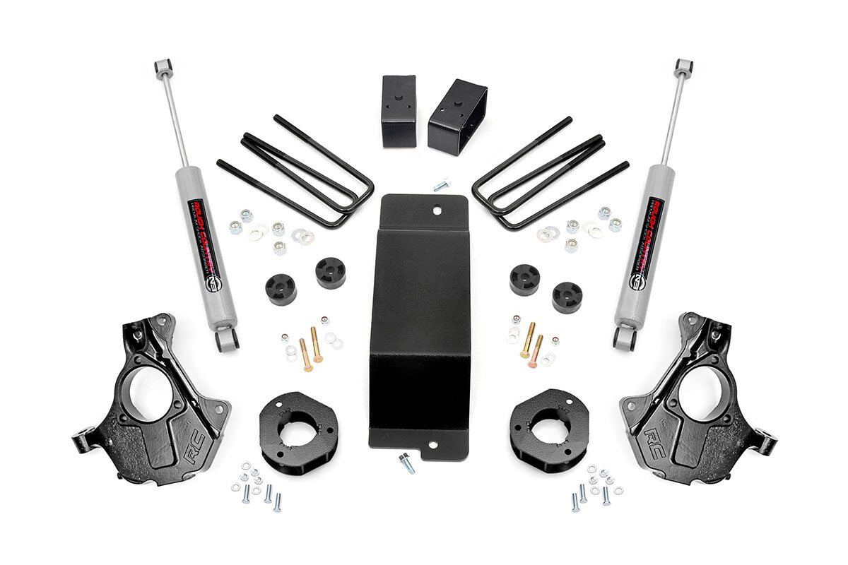 Rough Country 3.5" GMC Suspension Lift/Knuckle Kit For (14-18 1500 PU 4WD)