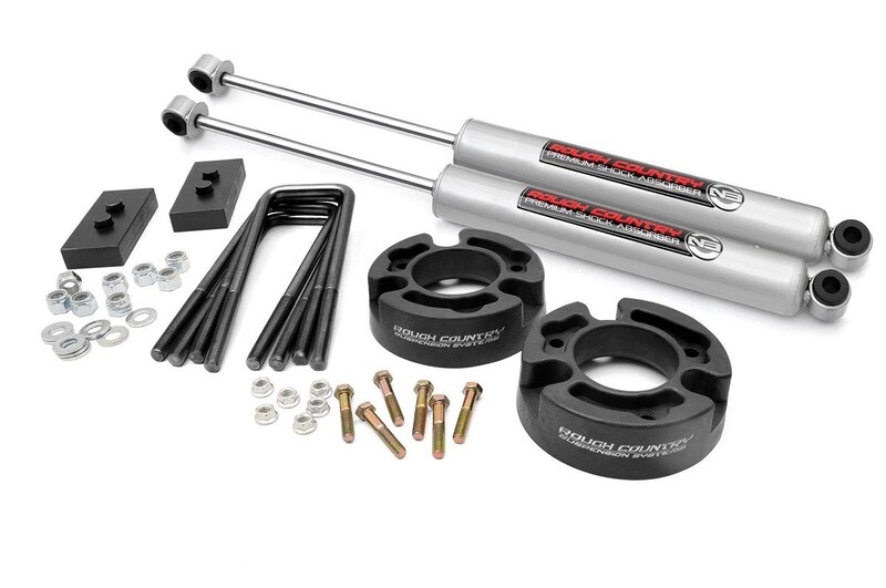 Rough Country 2.5" Ford Leveling Lift Kit (04-08 F-150 2/4WD)