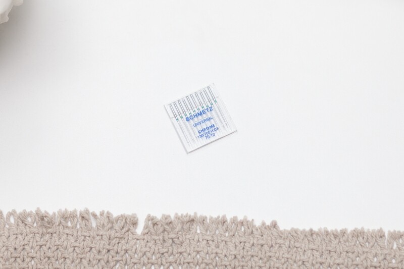 10 UNIVERSAL NEEDLES (70/10 x 10 PC)  | Schmetz