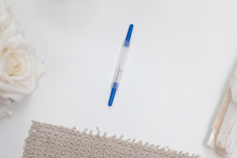 SEAM RIPPER WITH THREADER | Dritz