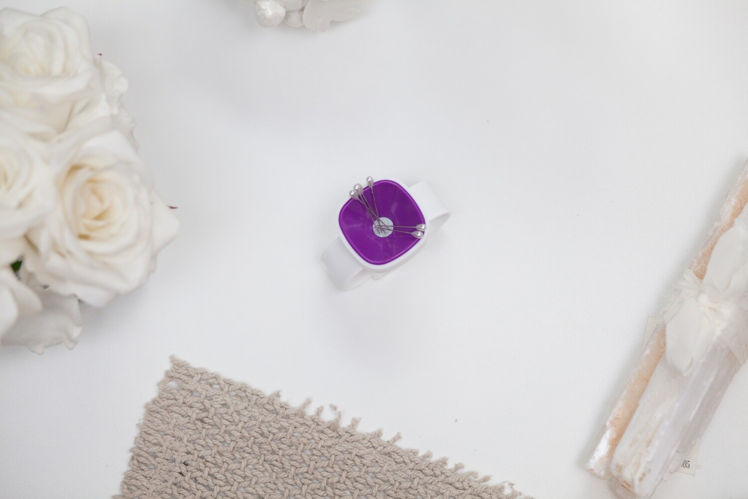 WRIST SUPER PINNY ( MAGNETIC PIN CADDY) | Hemline