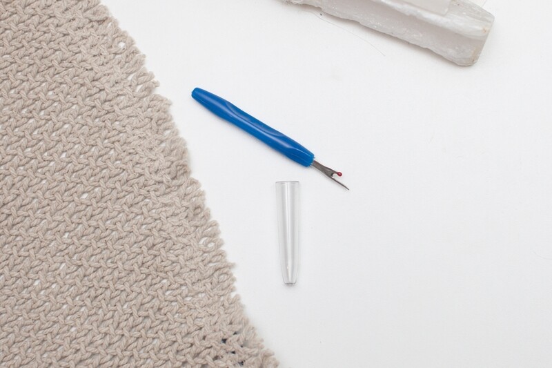 SEAM RIPPER (BLUE)
