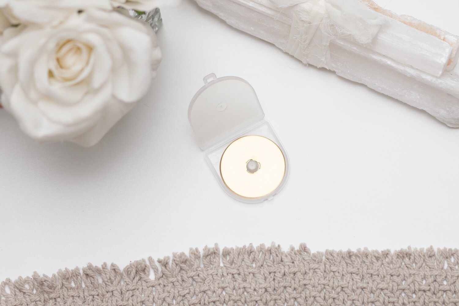 SET OF 2 TITANIUM COATED ROTARY CUTTING BLADE ( 45 MM ) | Euro-Notions