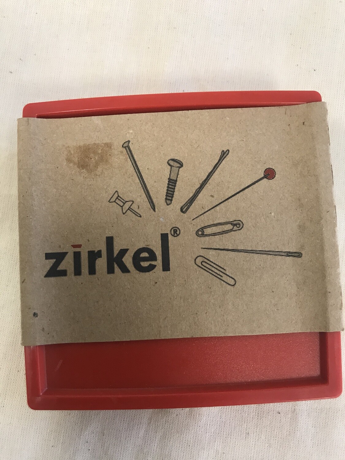 MAGNETIC PIN HOLDER | Zirkel