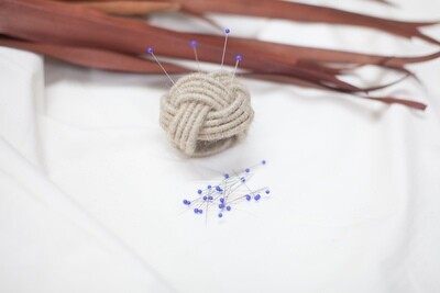 ULTRA FINE GLASS HEAD PINS (150 PCS) 1 3/8" | Dritz