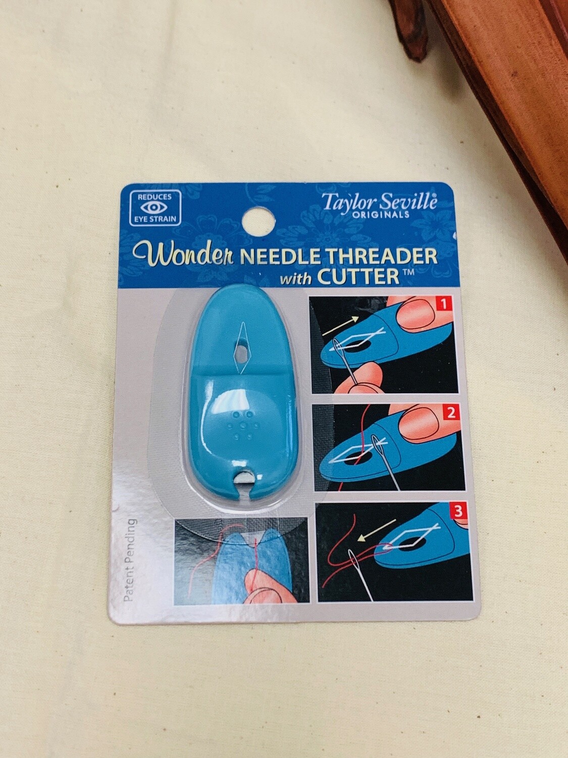 WONDER NEEDLE THREADER W/ CUTTER | Taylor Seville