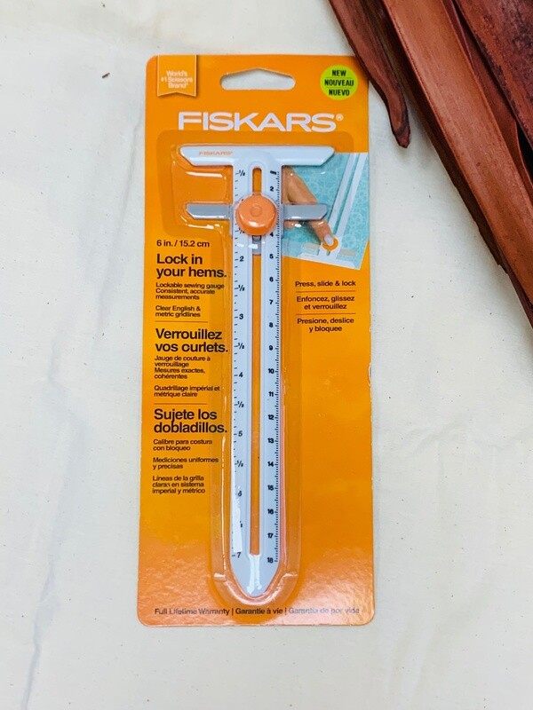 SEWING GAUGE (6&quot;) | Fiskars