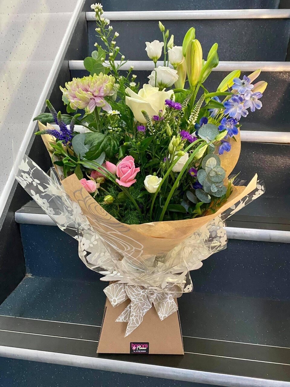 'Shabby chic Vintage style' Hand-tied bouquet