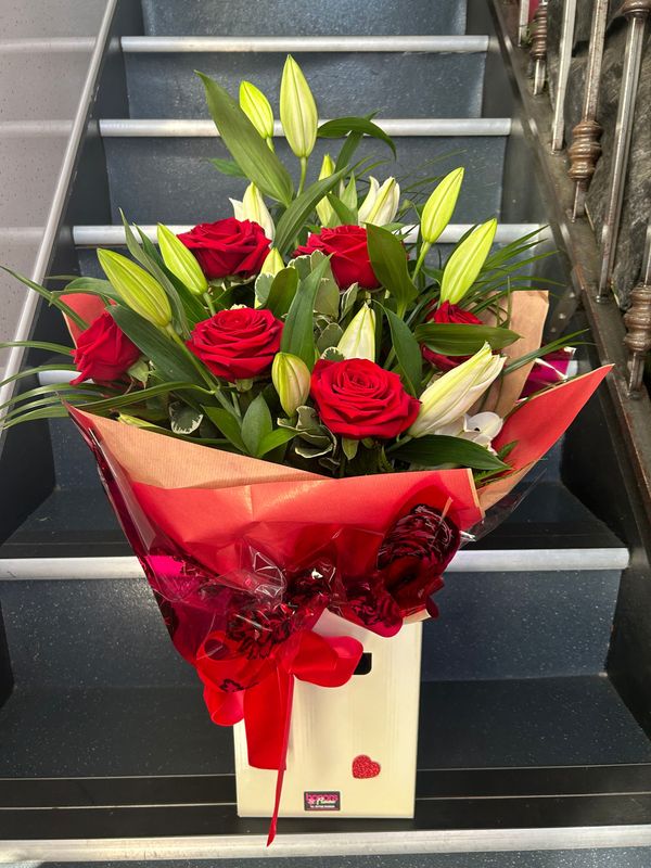 'Rose and Lily' Hand-tied bouquet