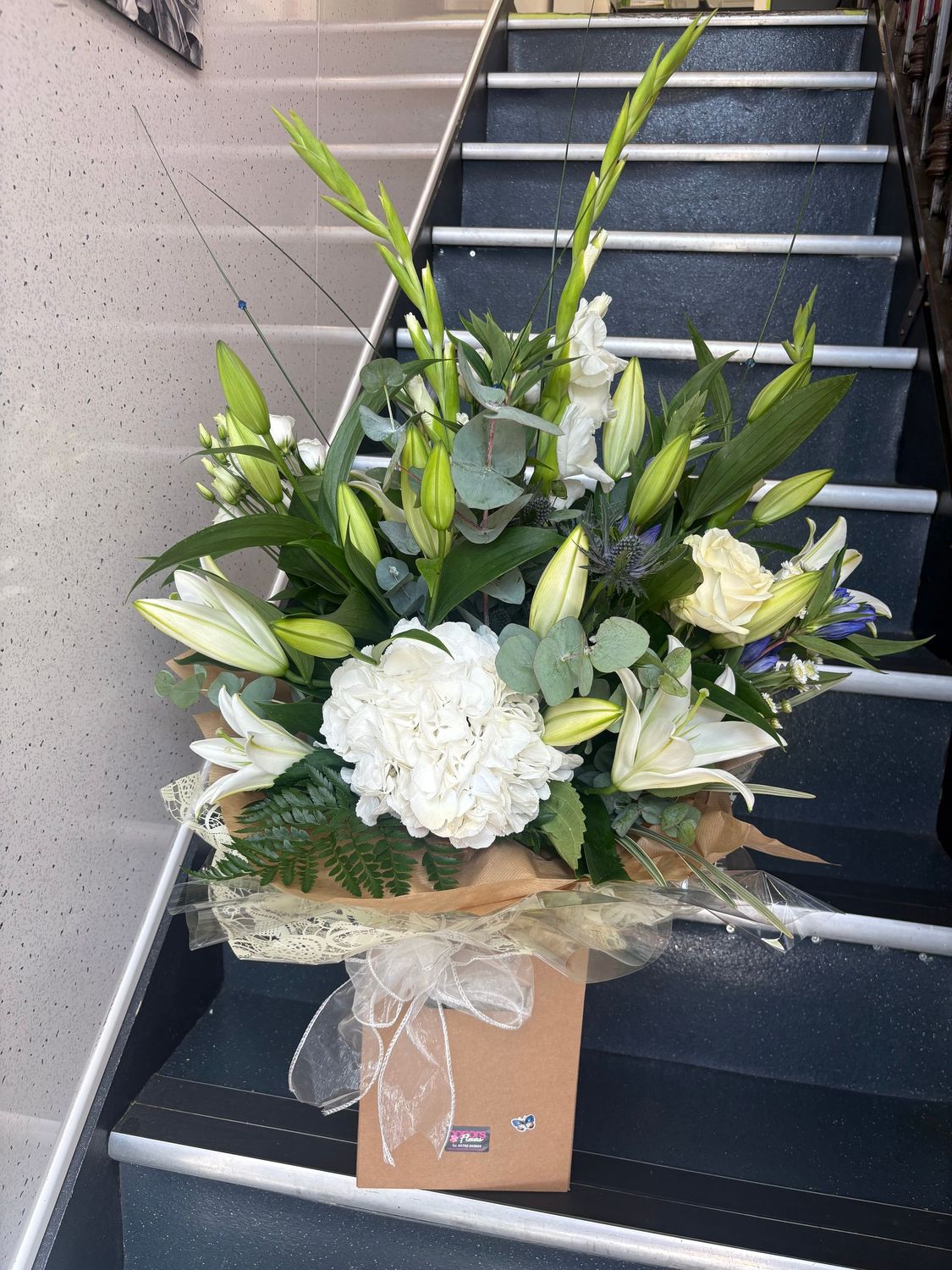 'The Show stopper' Hand-tied bouquet
