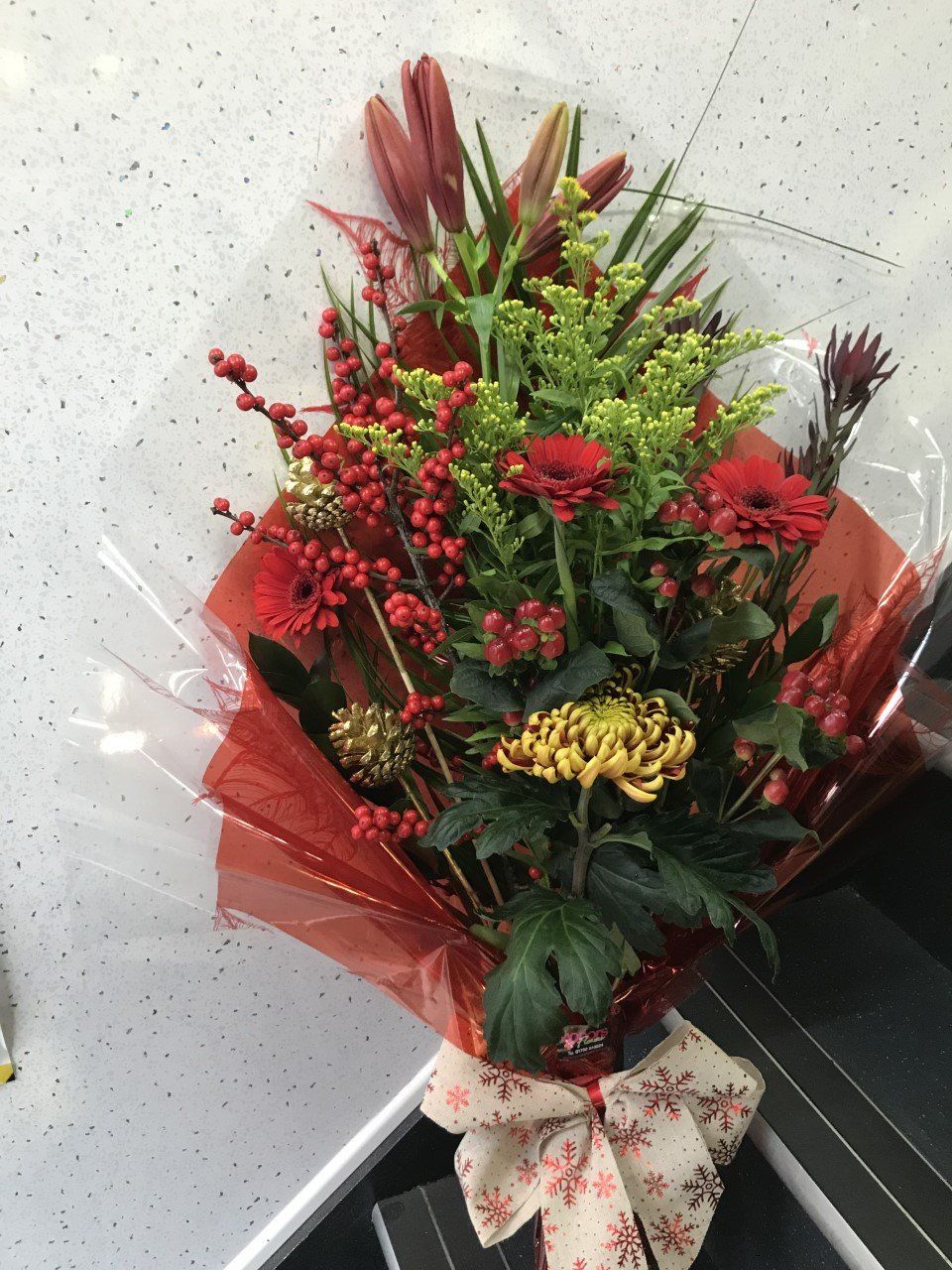 'Seasonal Christmas' Flat Gift bouquet
