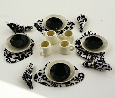 Black & White Dinner Set of 4