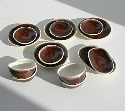 Brown & White Dinner Set of 4