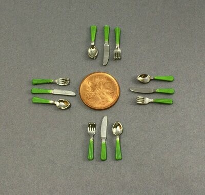 Flatware, 4 place settings (Green Handles)