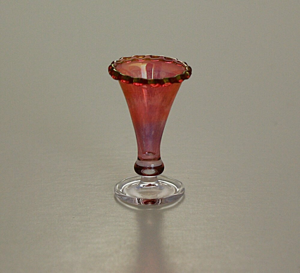 Vase ( Cranberry)