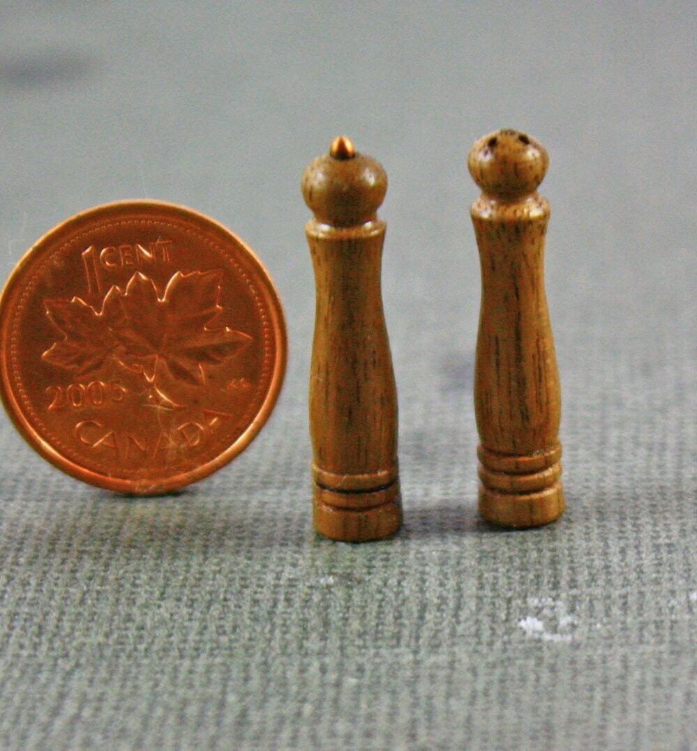 Salt and Pepper Set  (Large)