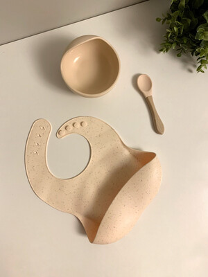 Набор силиконовой посуды MIX (тарелка, ложка деревянная, нагрудник)