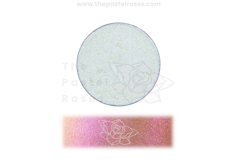 Holographic Pressed Shadow - Loose Heart Holographic Pressed Shadow - Loose Heart