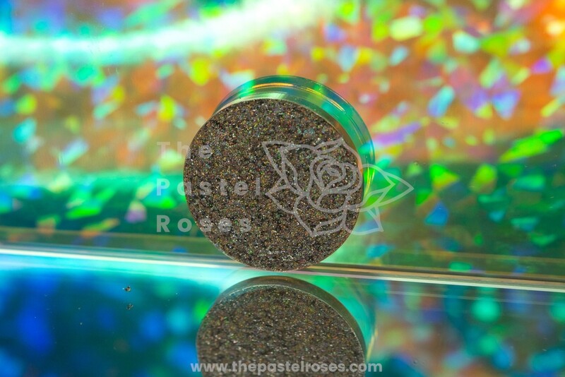Holo Sparkle Pressed Shadow - Dancing Queen
