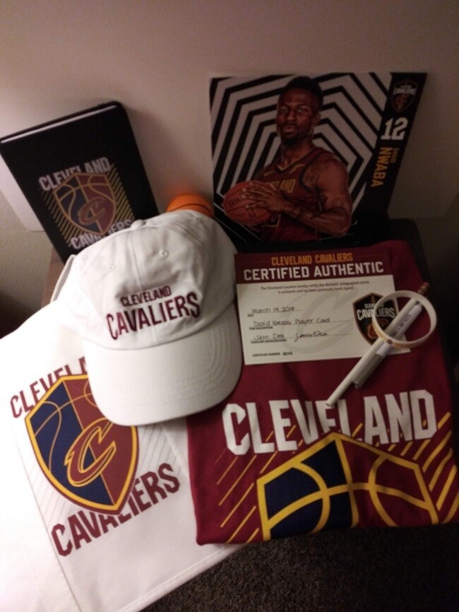 David Nwaba Autographed Player Card &amp; Cavs Pack
