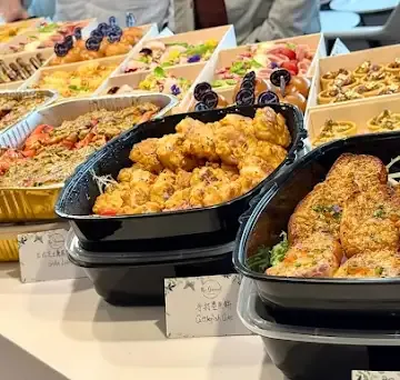 大學及學校派對 - 到會服務.                                                    University &amp; School Party Outside Catering