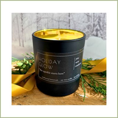 HOLIDAY GLOW Scented Candle