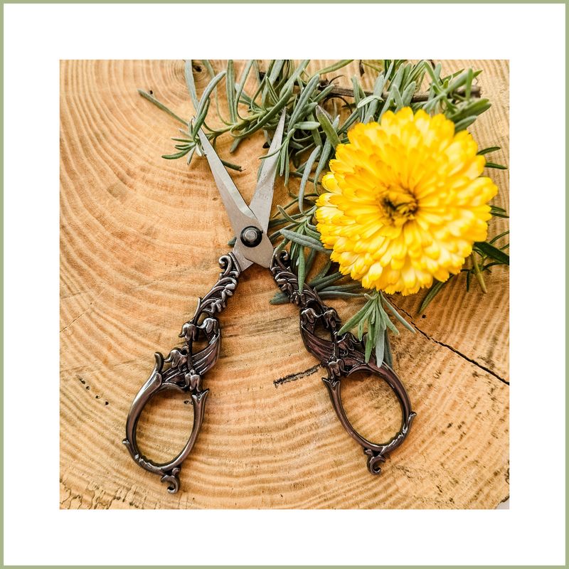 GARDEN SNIPS