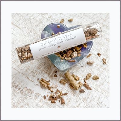 INCENSE FLAKES Palo Santo · Copal · Rose · Rosemary · Sandalwood