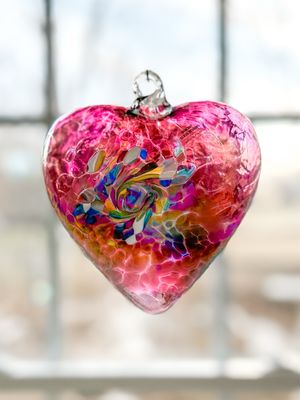 GLASS FRIENDSHIP HEART Dark Pink Iridized