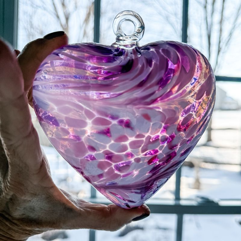 GLASS FRIENDSHIP HEART Hyacinth Purple