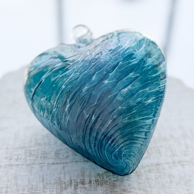GLASS FRIENDSHIP HEART Aquamarine Irididescent