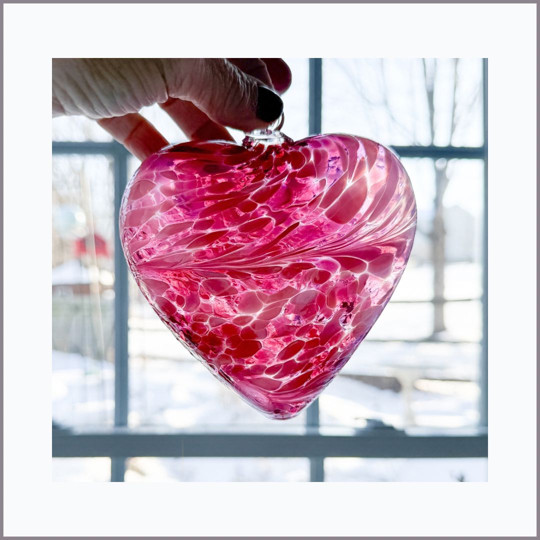 GLASS FRIENDSHIP HEART Tea Rose Pink