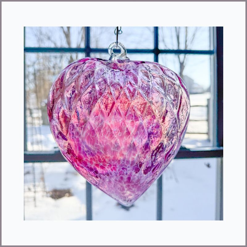 GLASS FRIENDSHIP HEART Pink Iridized (XL)