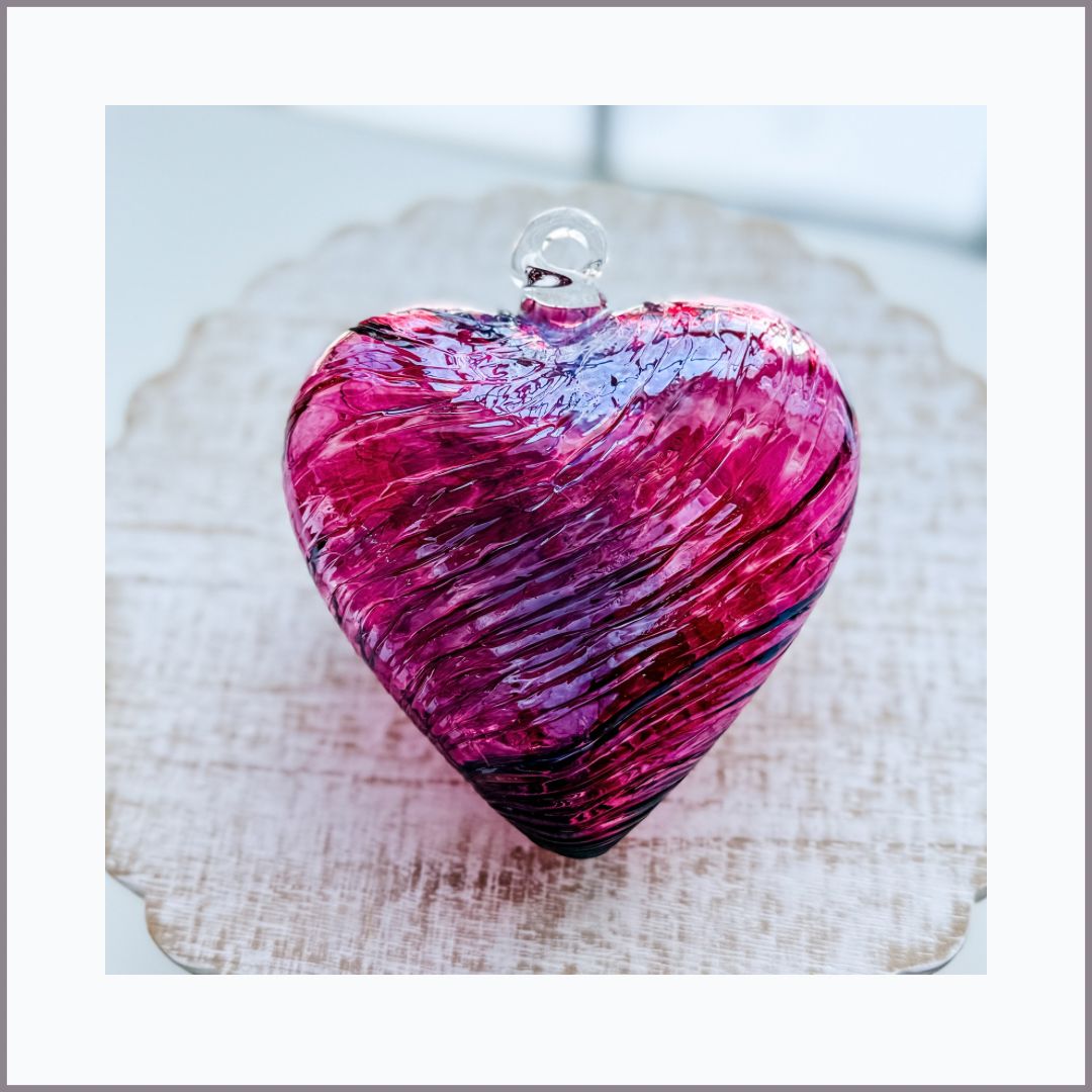 GLASS FRIENDSHIP HEART Wine Red Iridized