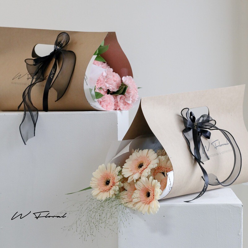 W Seasonal Flower Bloom Pack