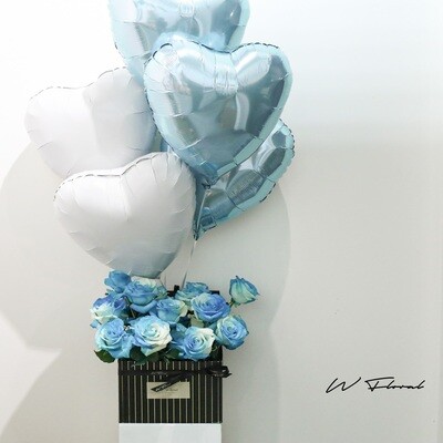 W Pandora Hug Rose & Balloon - Athena Blue