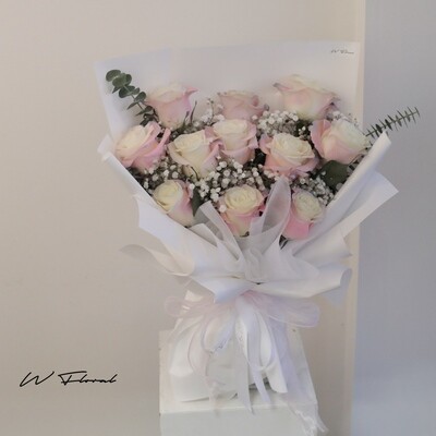 11 Aurora Rose Bouquet