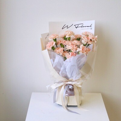 Peach Carnation Select Bouquet