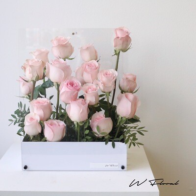 W New Crystal Rose Garden Box - Princess Pink